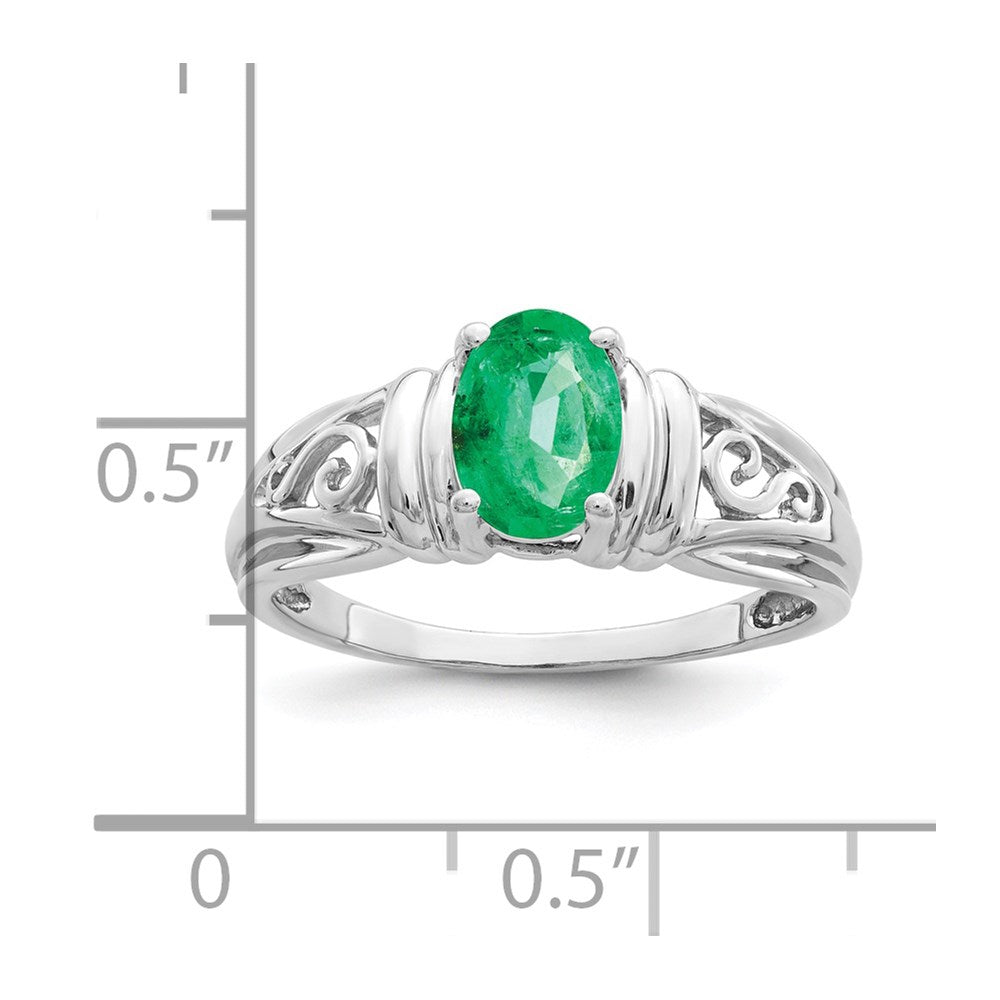 14k White Gold 7x5mm Oval Emerald ring