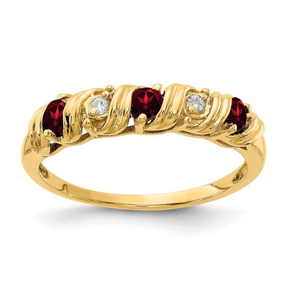 14k Yellow Gold 2.75mm Garnet VS Diamond ring