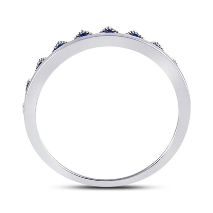 14kt White Gold Round Blue Sapphire Chevron Stackable Band Ring 1/10 Cttw