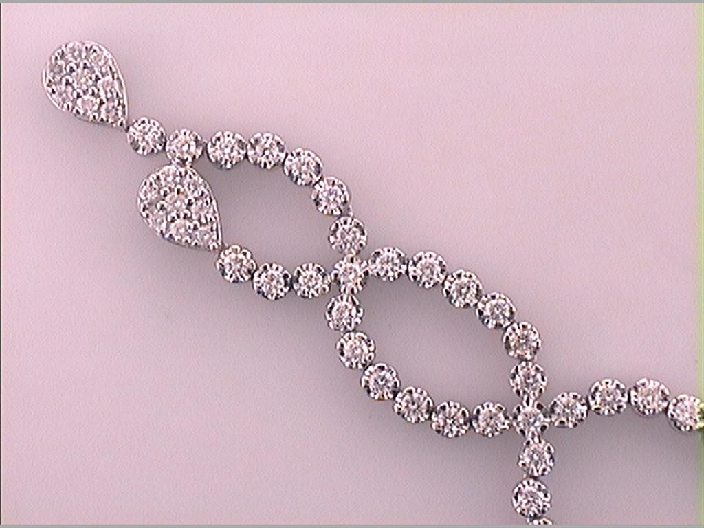 18k White Gold Round Diamond Teardrop Dangle Cluster Necklace 7-7/8 Cttw